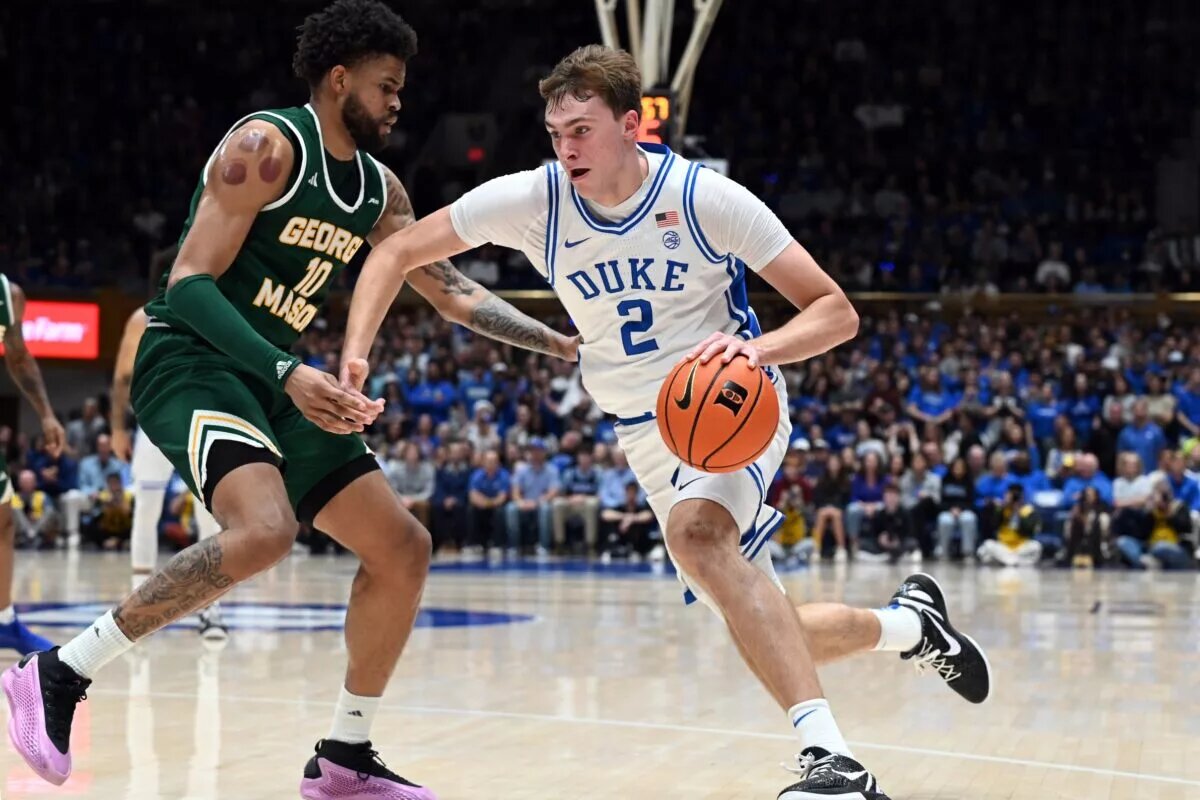 Duke Blue Devils forward Cooper Flagg (2) drives to the basket
