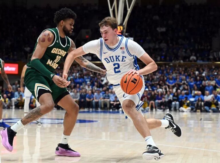 Duke Blue Devils forward Cooper Flagg (2) drives to the basket