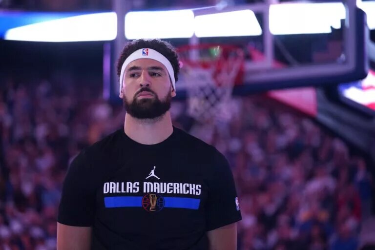 Nov 12, 2024; San Francisco, California, USA; Dallas Mavericks guard Klay Thompson (31) stands on the court before a game against the Golden State Warriors at the Chase Center. Mandatory Credit: Cary Edmondson-Imagn Images