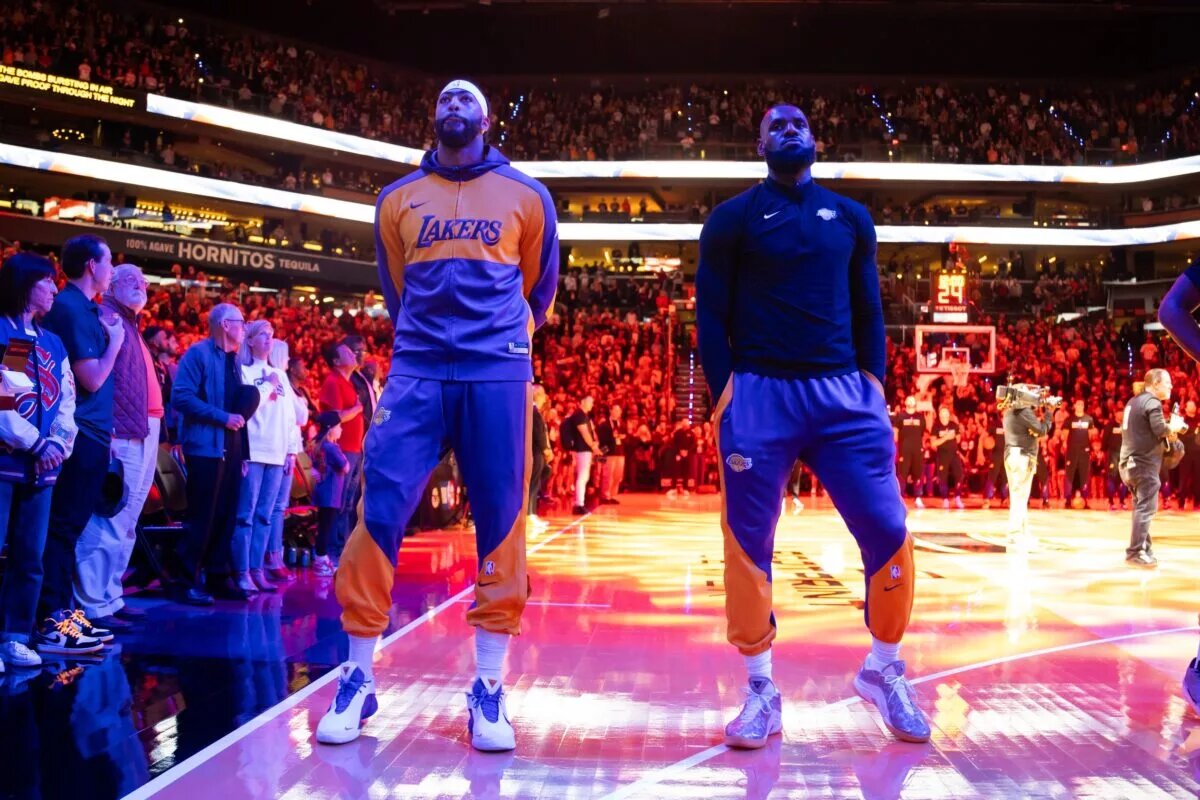 Los Angeles Lakers LeBron James and Anthony Davis