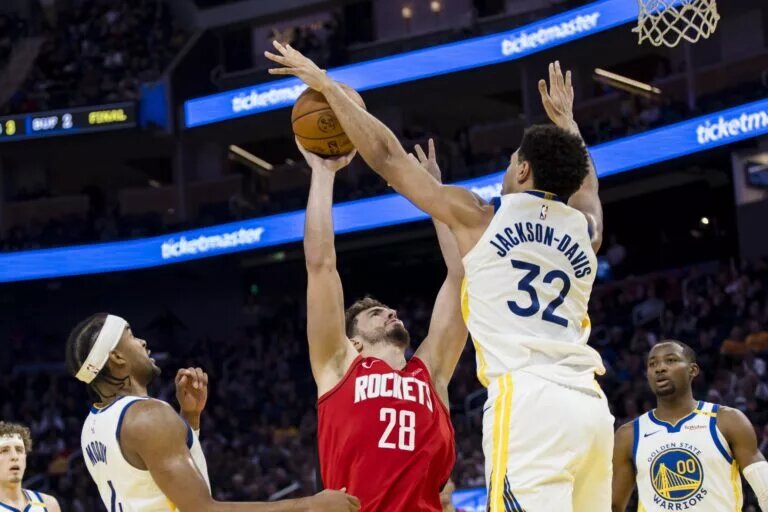 The Rockets have lost 15 straight games against the Warriors.