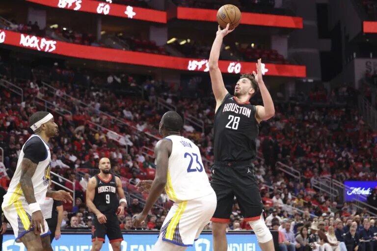 The Rockets snapped their 15-game losing streak against the Warriors.