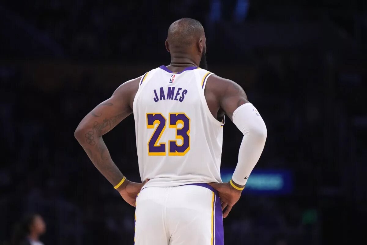 LeBron James is dealing with a foot injury.