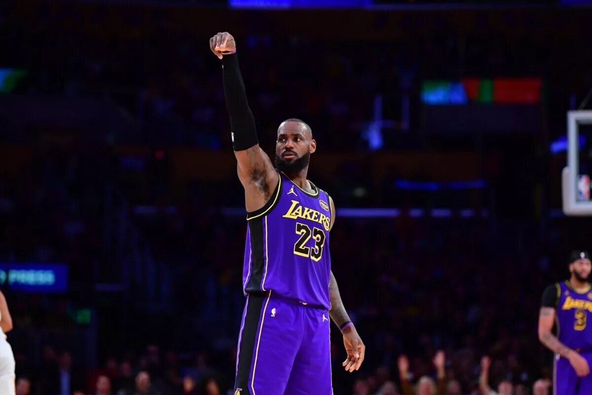 Los Angeles Lakers forward LeBron James