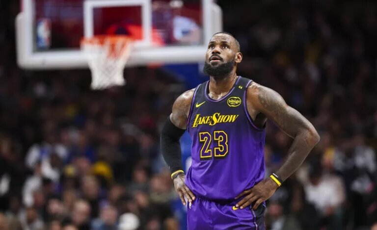 Los Angeles Lakers forward LeBron James