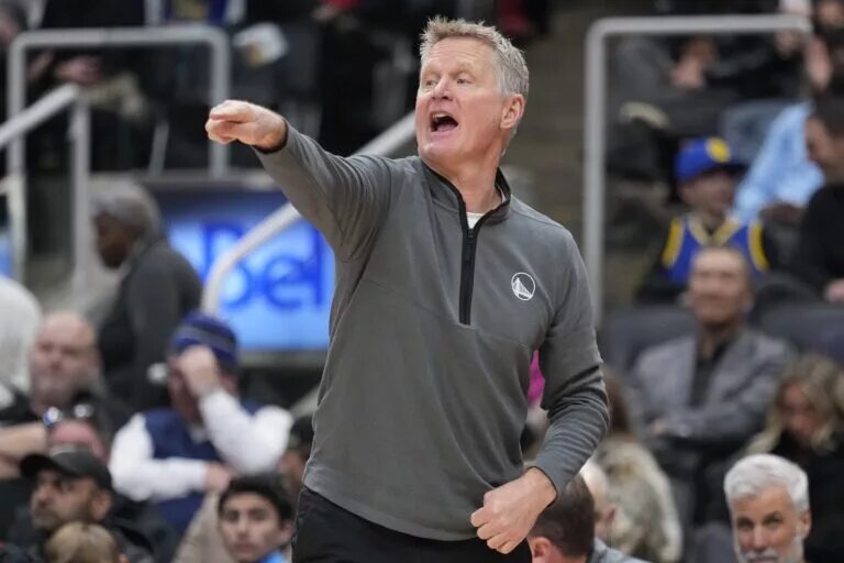 Golden State Warriors head coach Steve Kerr