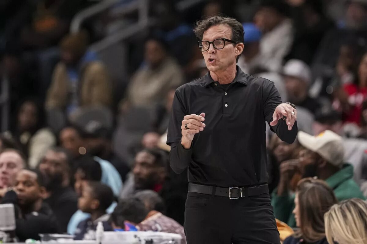Atlanta Hawks head coach Quin Snyder