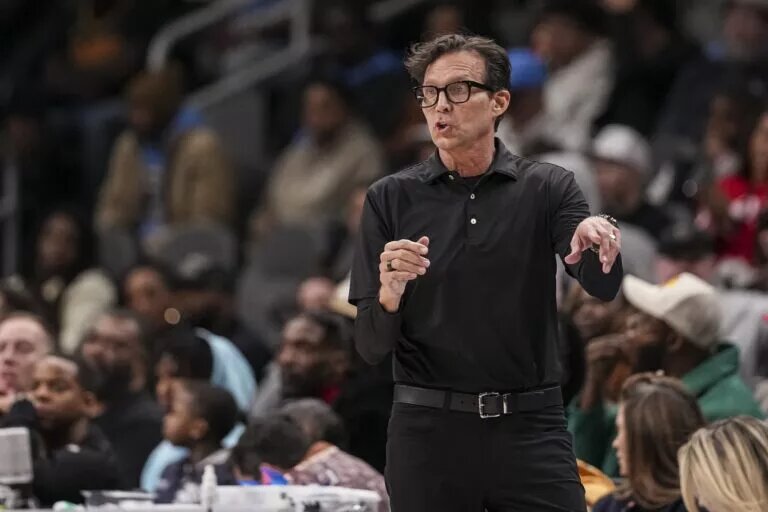 Atlanta Hawks head coach Quin Snyder
