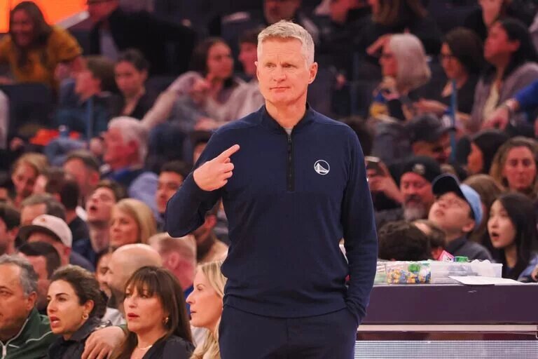 Golden State Warriors head coach Steve Kerr