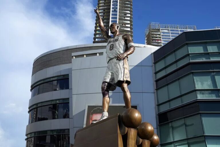 Donald Trump announced plans for a Kobe Bryant statue.