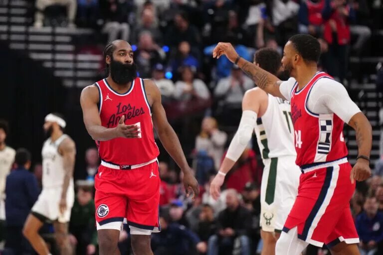 The Clippers have a seven-game road trip.
