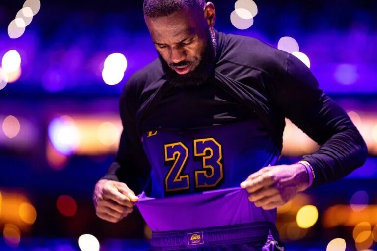 Los Angeles Lakers forward LeBron James