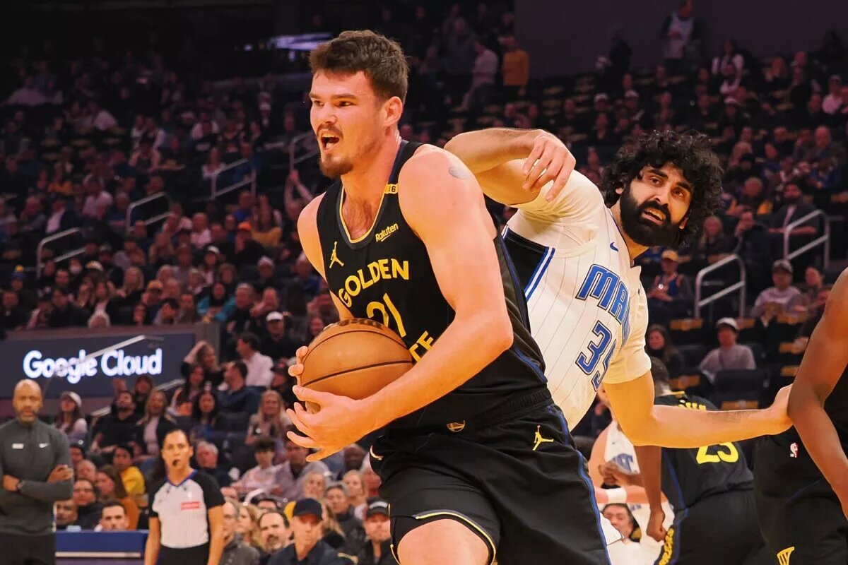 Golden State Warriors center Quinten Post