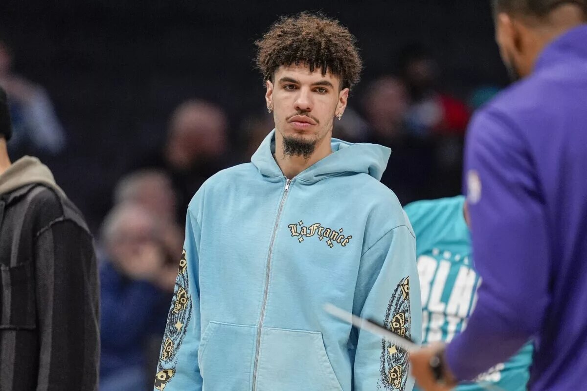 Feb 3, 2025; Charlotte, North Carolina, USA; Charlotte Hornets guard LaMelo Ball (1) during the first half against the Washington Wizards at Spectrum Center. Mandatory Credit: Jim Dedmon-Imagn Images