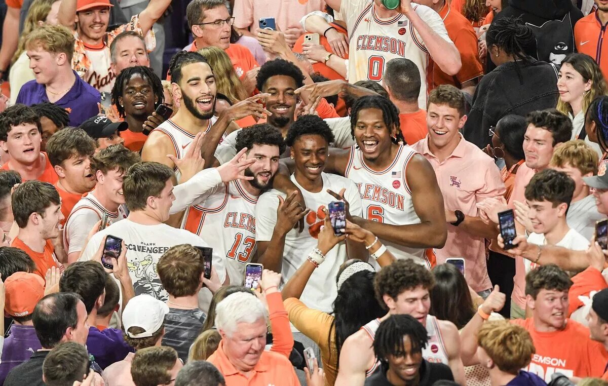 Clemson stuns Duke in huge ACC matchup