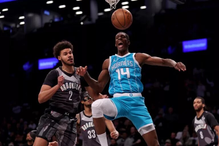 Moussa diabate was given a three-year, standard contract by the Hornets