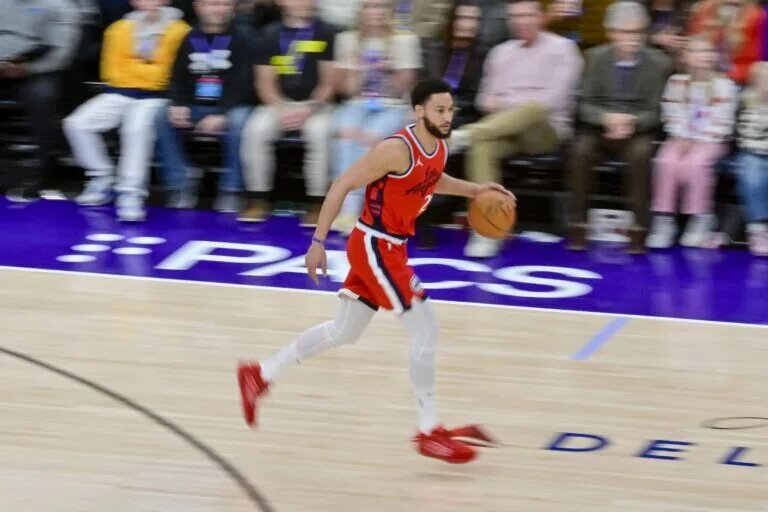 LA Clippers guard/forward Ben Simmons (25) dribbles against the Utah Jazz during the second half at the Delta Center.