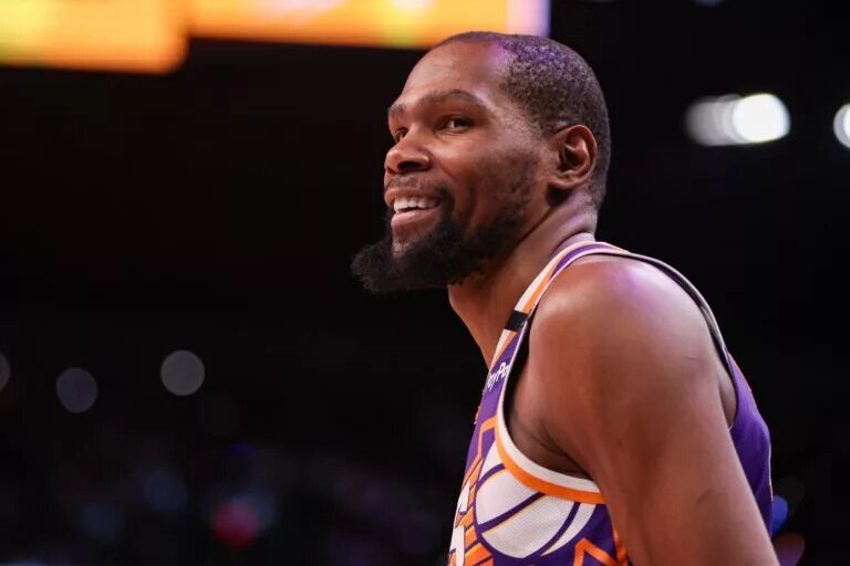 Feb 27, 2025; Phoenix, Arizona, USA; Phoenix Suns forward Kevin Durant (35) reacts to a fan against the New Orleans Pelicans in the fourth quarter at Footprint Center. Mandatory Credit: Brett Davis-Imagn Images