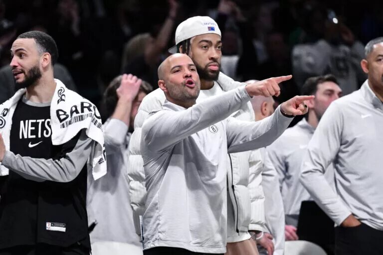 Brooklyn Nets head coach Jordi Fernandez reacts