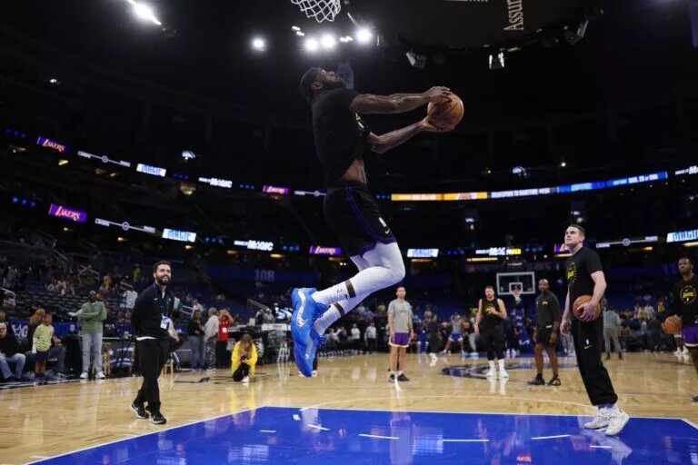 Los Angeles Lakers forward LeBron James
