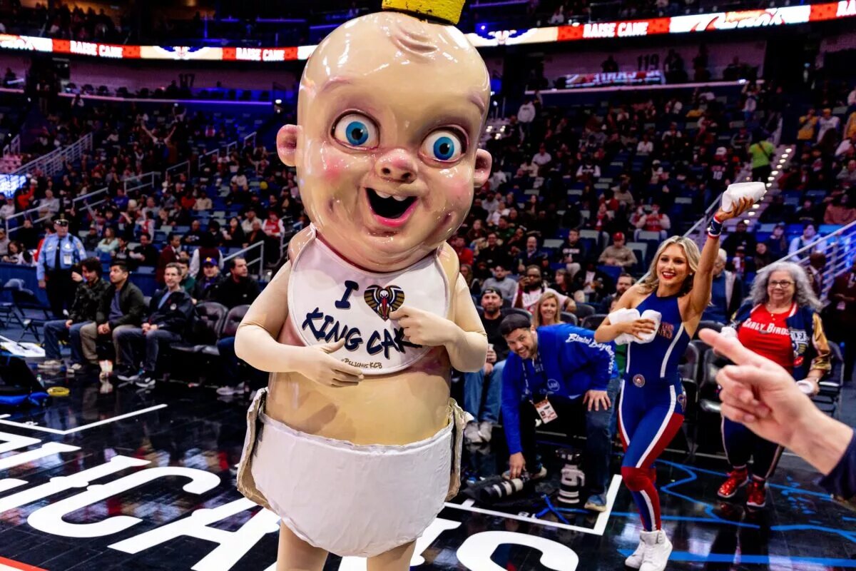 New Orleans Pelicans mascot