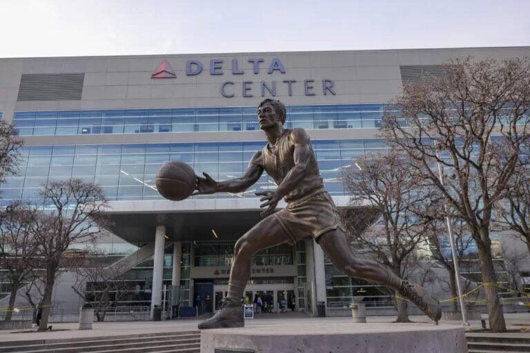 Utah Jazz guard John Stockton statue