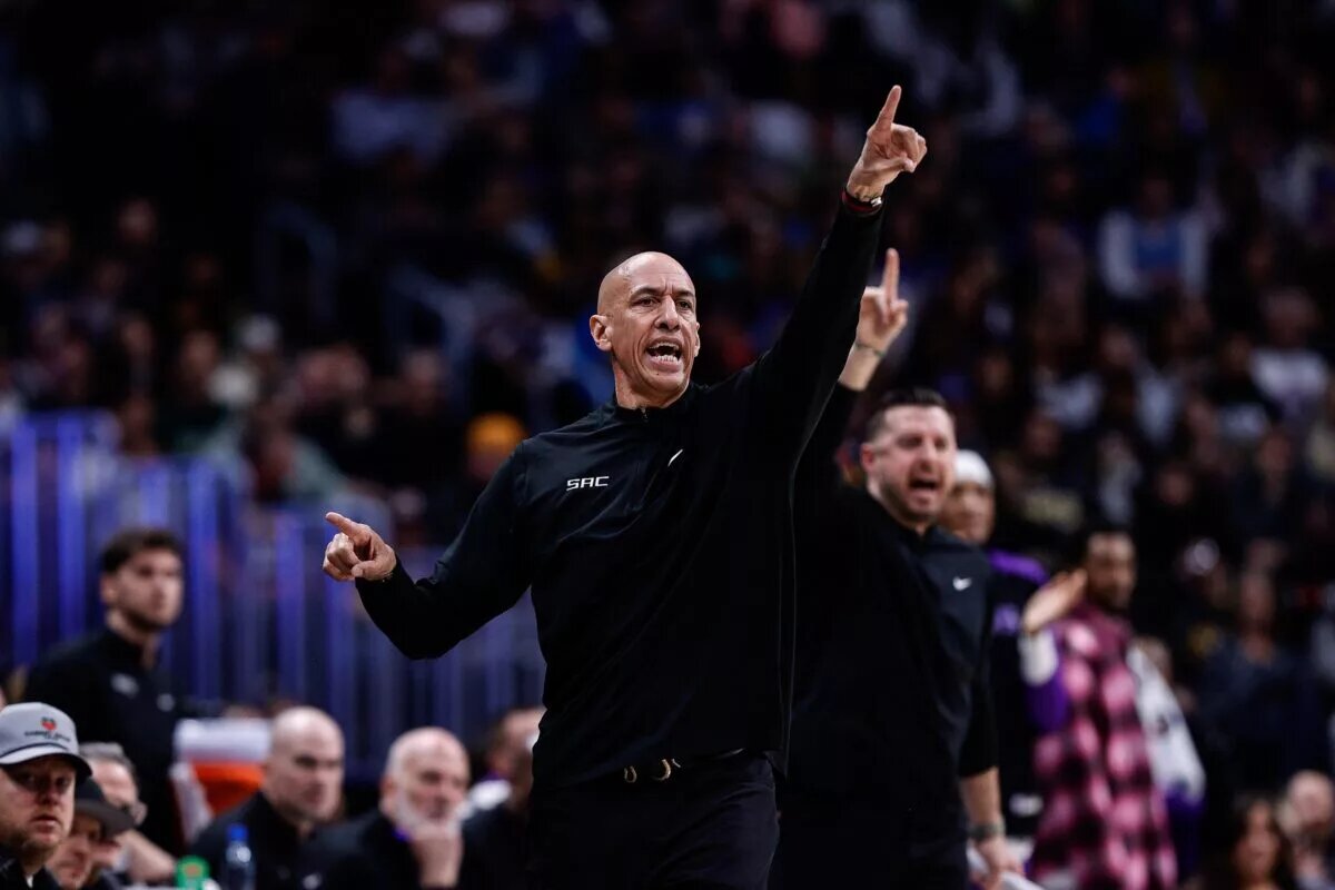 Mar 5, 2025; Denver, Colorado, USA; Sacramento Kings head coach Doug Christie in the first quarter against the Denver Nuggets at Ball Arena. Mandatory Credit: Isaiah J. Downing-Imagn Images Domantas Sabonis