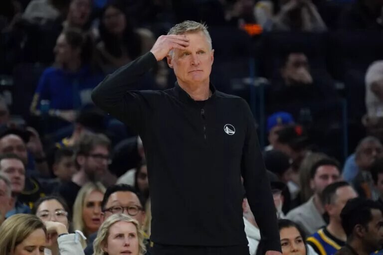 Mar 8, 2025; San Francisco, California, USA; Golden State Warriors head coach Steve Kerr watches the action during a game against the Detroit Pistons in the second quarter at Chase Center. Mandatory Credit: David Gonzales-Imagn Images Kevon Looney