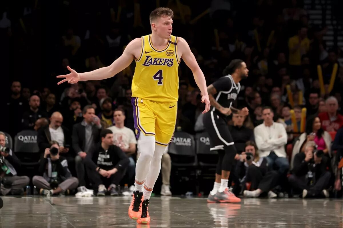 Los Angeles Lakers rookie Dalton Knecht