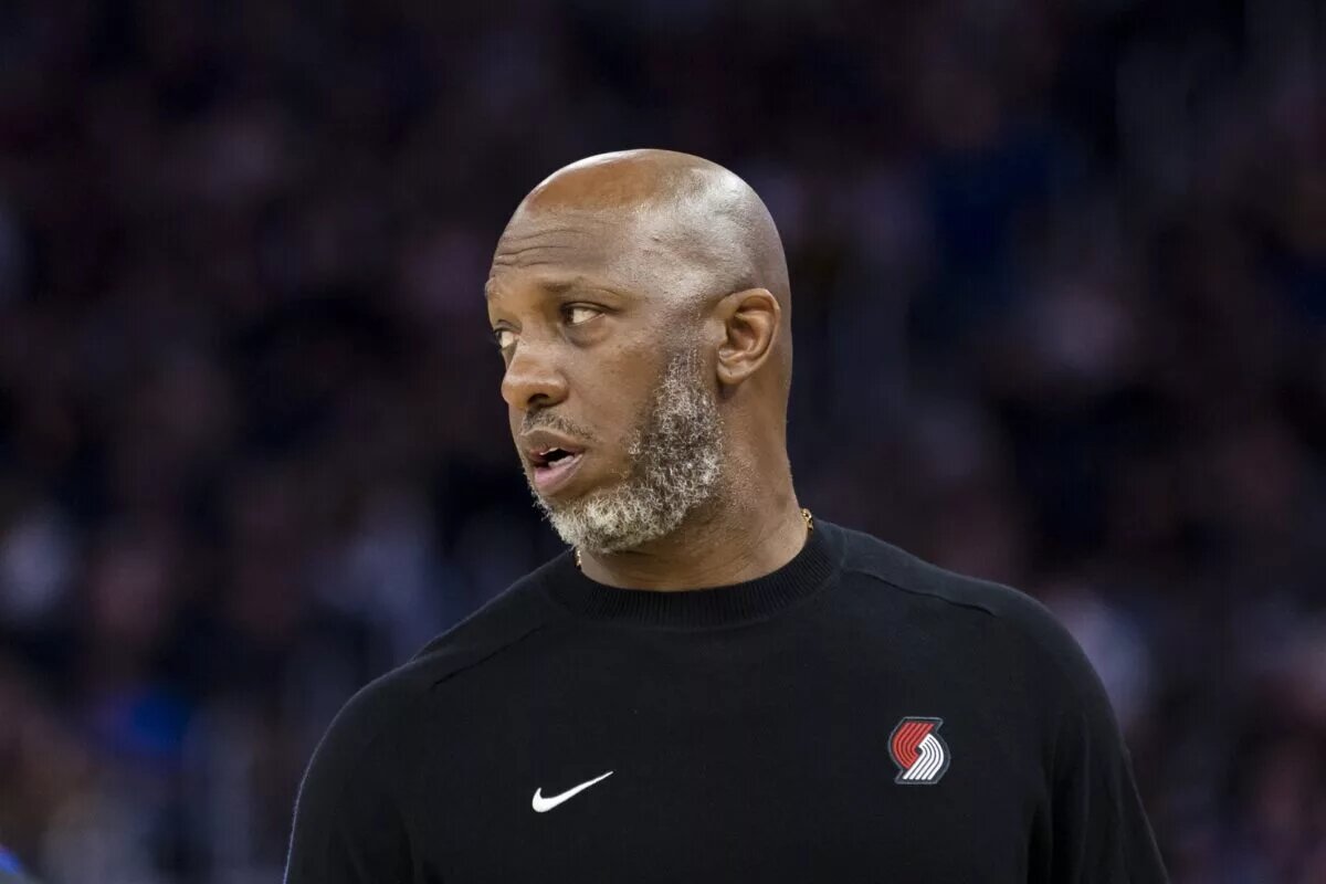 Mar 10, 2025; San Francisco, California, USA; Portland Trail Blazers head coach Chauncey Billups watches the game against the Golden State Warriors during the third quarter at Chase Center. Mandatory Credit: John Hefti-Imagn Images Matisse Thybulle injury
