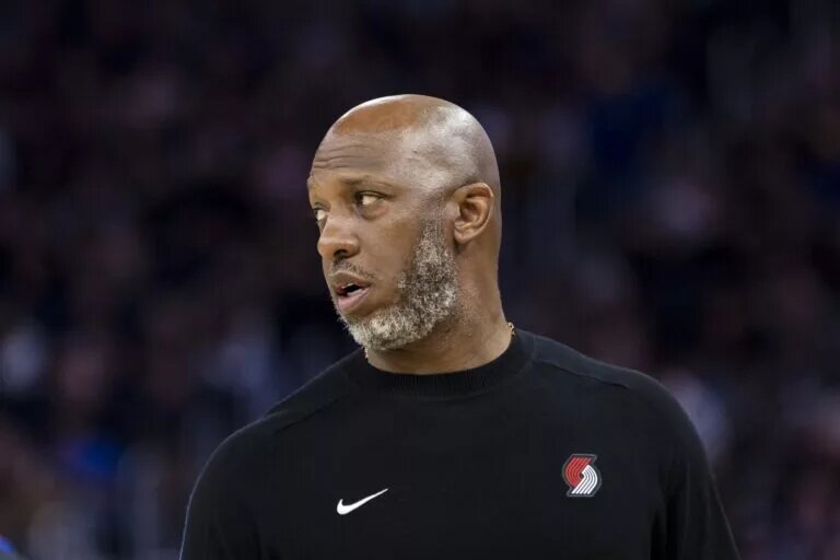Mar 10, 2025; San Francisco, California, USA; Portland Trail Blazers head coach Chauncey Billups watches the game against the Golden State Warriors during the third quarter at Chase Center. Mandatory Credit: John Hefti-Imagn Images Matisse Thybulle injury