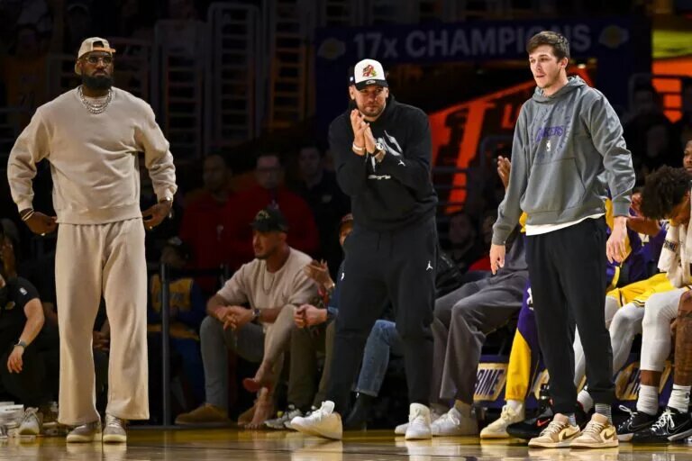 Lakers Big three responds to JJ Redick’s call