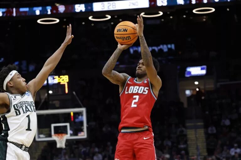 Donovan Dent is set to transfer.