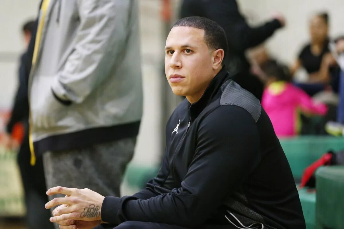 Sacramento State head coach Mike Bibby