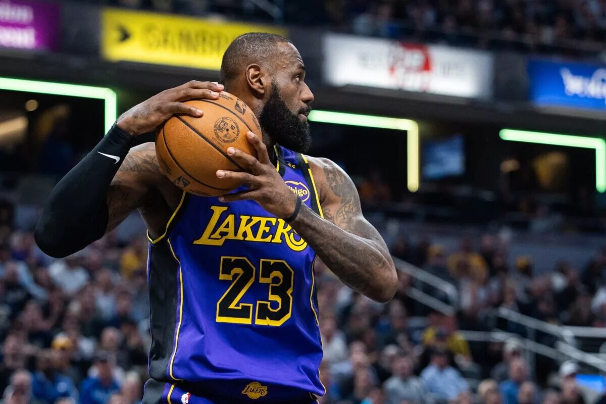 Los Angeles Lakers forward LeBron James