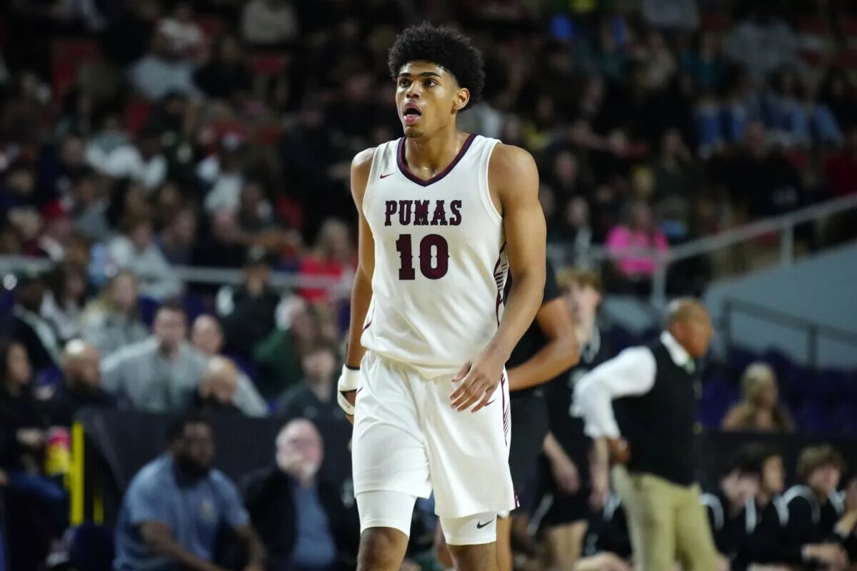 Koa Peat committed to Arizona.