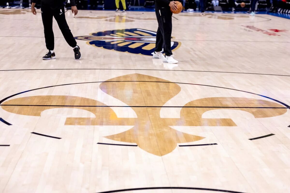 New Orleans Pelicans logo on court