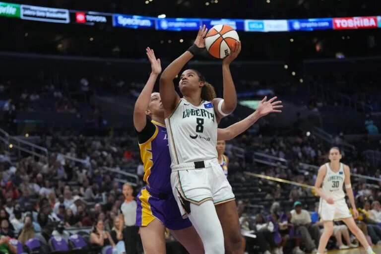 Nyara Sabally is an under-the-radar WNBA player.