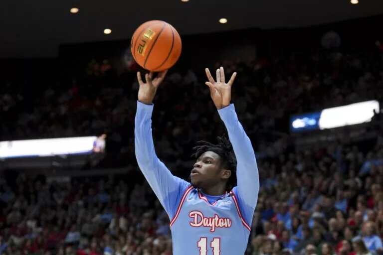 Malachi Smith committed to UConn.