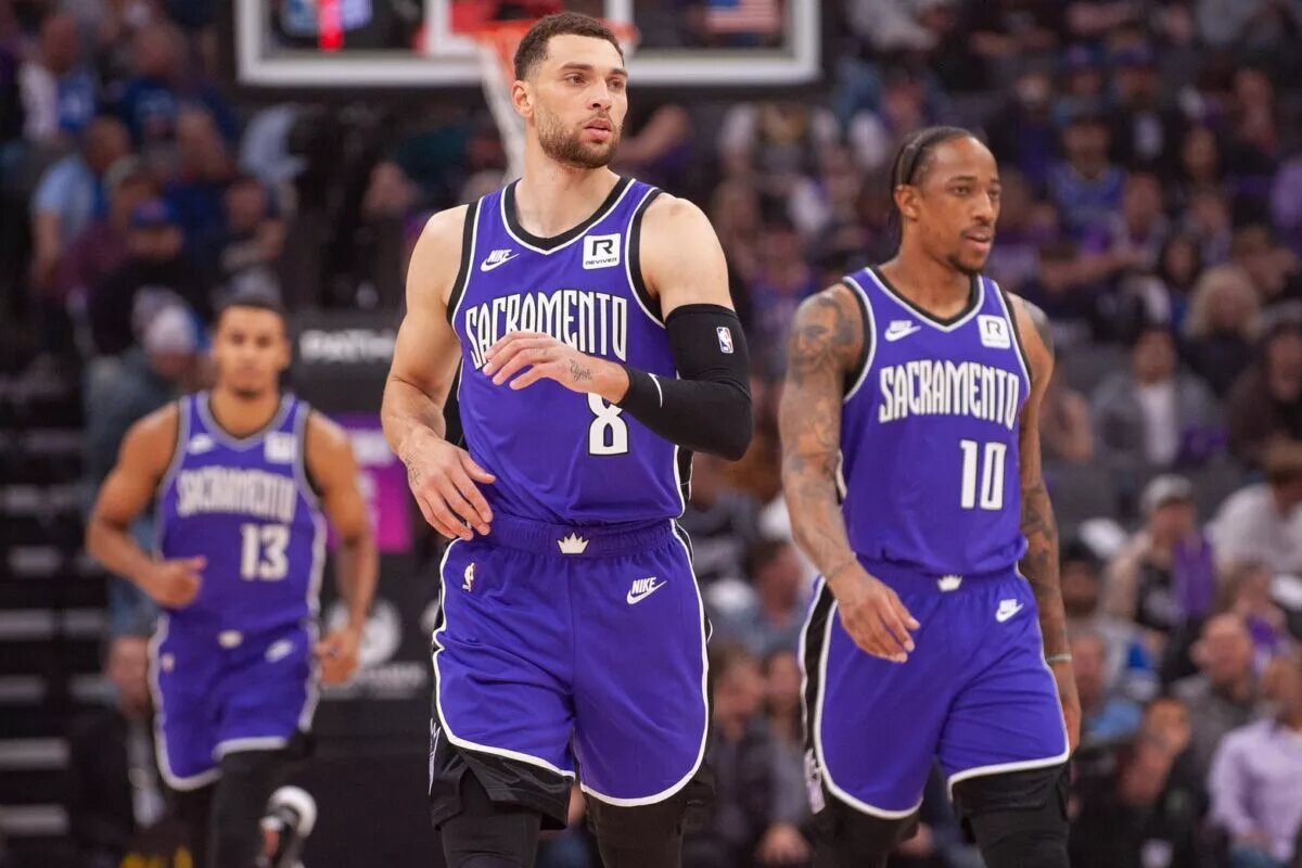 Sacramento Kings guard Zach LaVine (8) and forward DeMar DeRozan