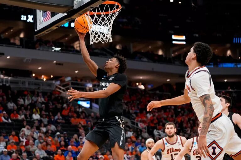 Dailyn Swain is transferring to Texas.