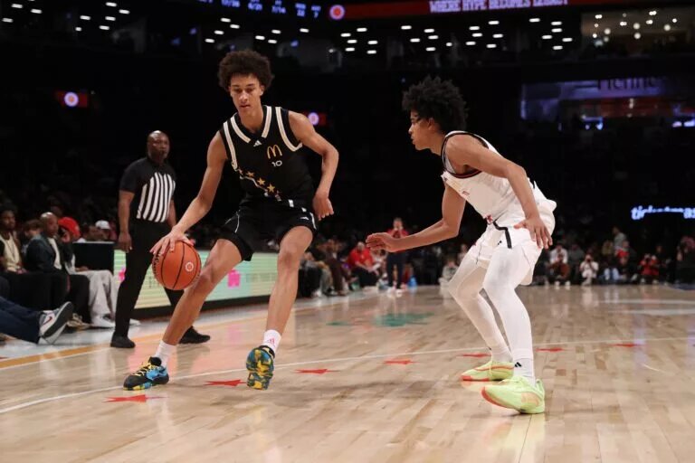 Nate Ament committed to Tennessee.