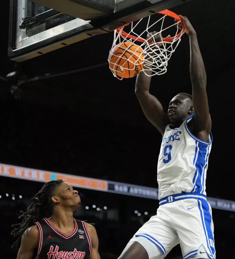 Khaman Maluach leaves Duke for the 2025 NBA Draft.