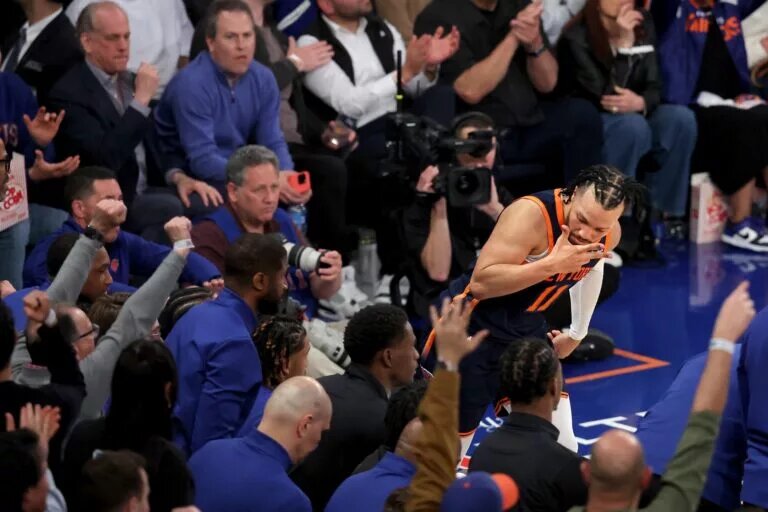 Jalen Brunson and the Knicks can clinch the series against the Pistons.