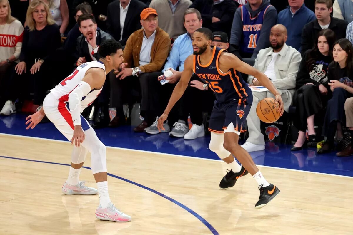 The Knicks lead the Pistons 3-2.