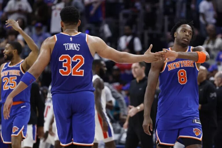 The Knicks should lean into a team-based offensive attack.