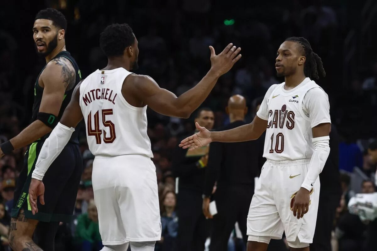 Cleveland Cavaliers guard Donovan Mitchell (45) and guard Darius Garland