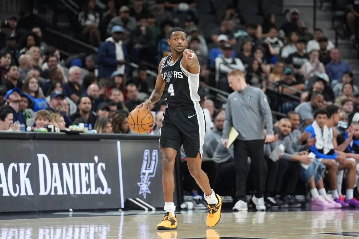 De'Aaron Fox could be on the trade block again.