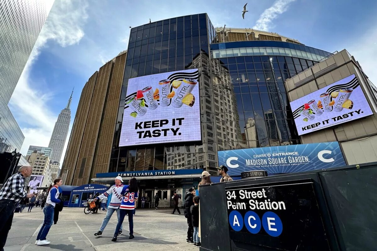 The Knicks ticket frenzy is putting the Madison Square Garden at the center of the NBA universe again