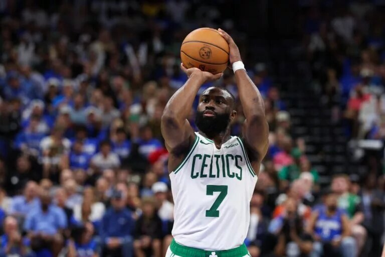 Jaylen Brown needs to step up with Tatum out.